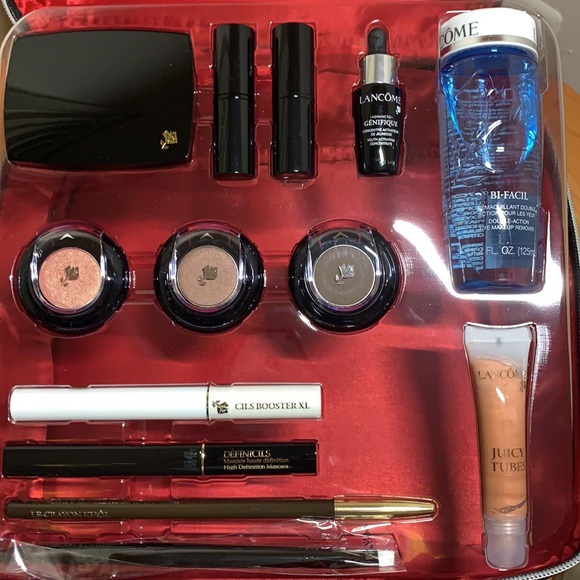Lancome Other - Lancôme 13 item beauty box